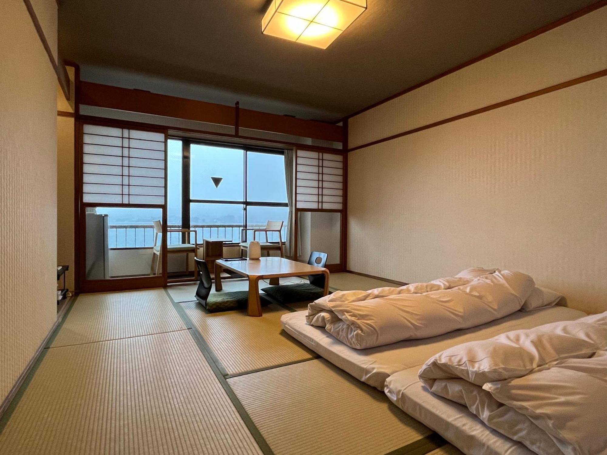 Sakuraya Hotel Хатсукаичи Екстериор снимка