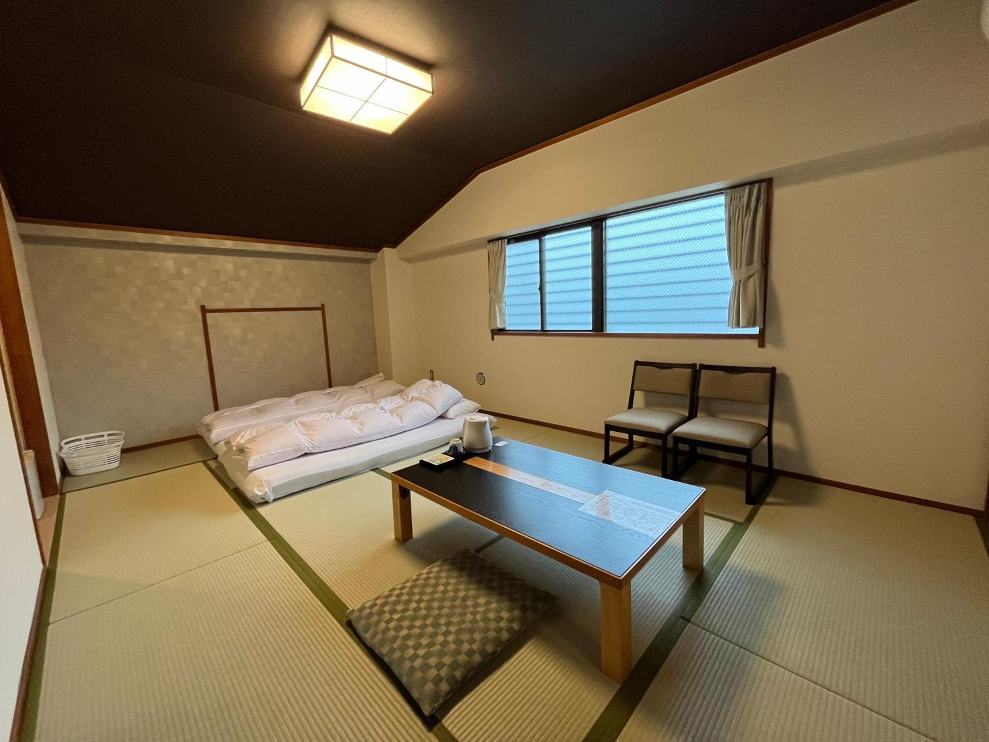Sakuraya Hotel Хатсукаичи Екстериор снимка
