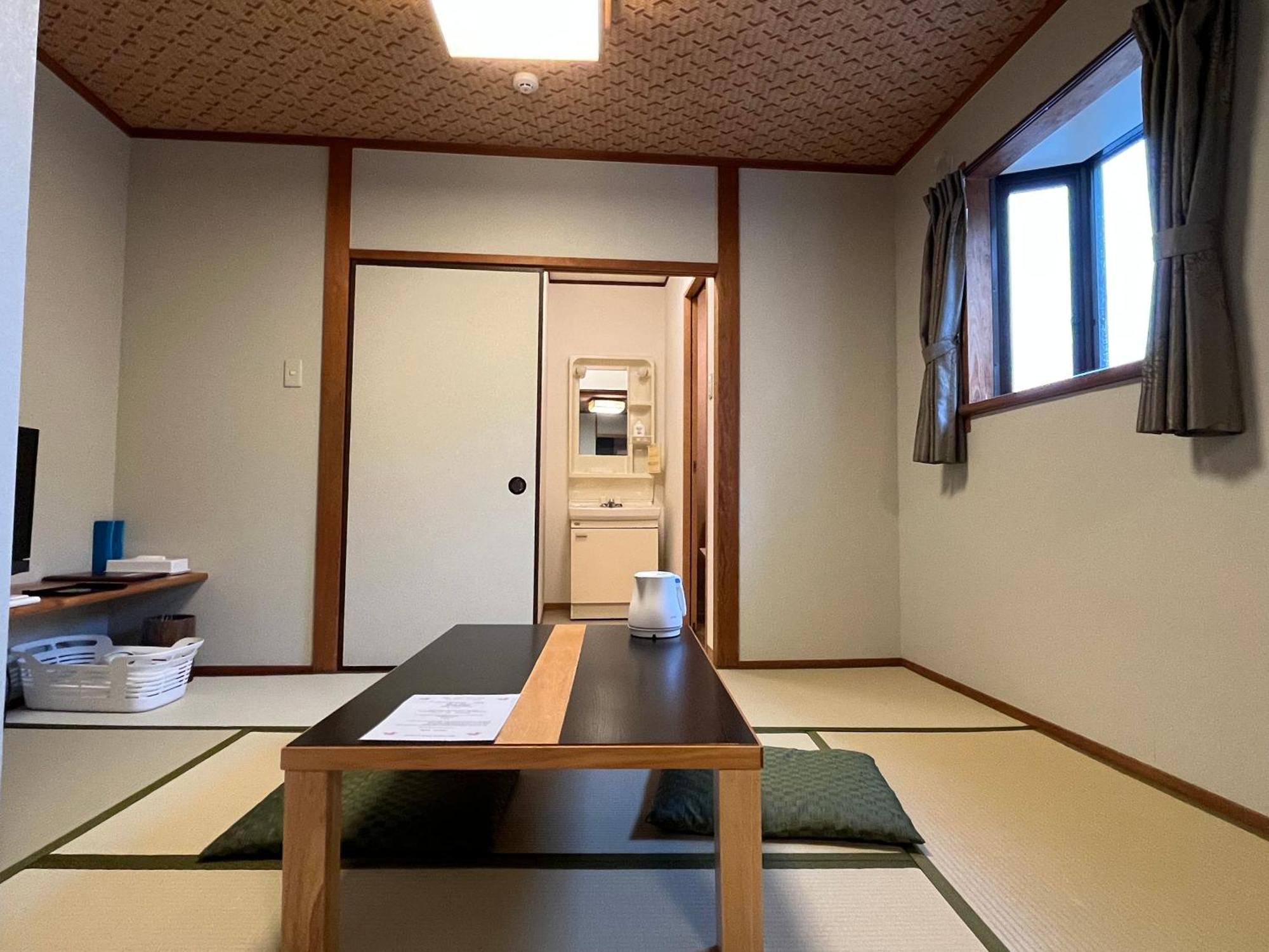 Sakuraya Hotel Хатсукаичи Екстериор снимка
